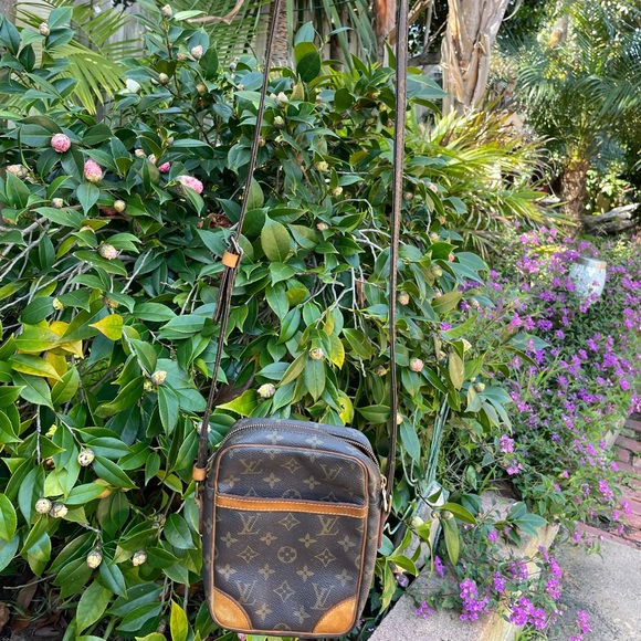 Louis Vuitton Danube Monogram Crossbody Bag Auth Serial# Date Code France - Picture 4 of 16